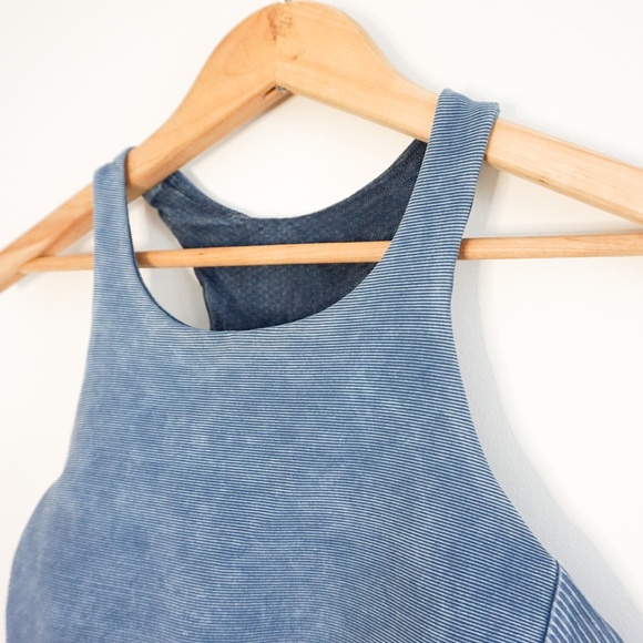 2/70$ Lululemon sports Bra - Picture 5 of 10